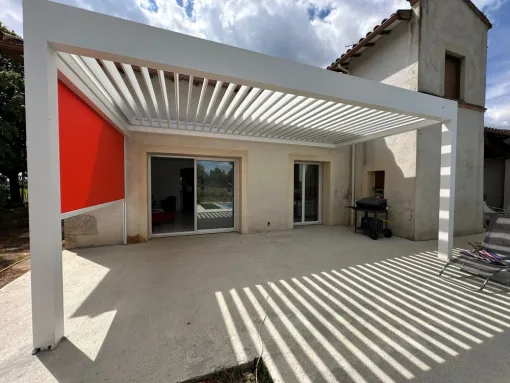 Installation d’une pergola bioclimatique avec store zip à Bioule, Nègrepelisse, Alu Project