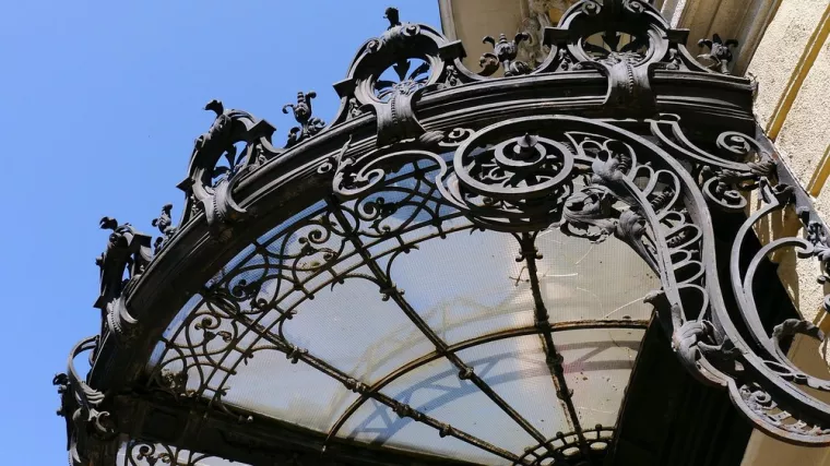 Comment fixer une marquise en fer forgé ? , Nègrepelisse, Alu Project