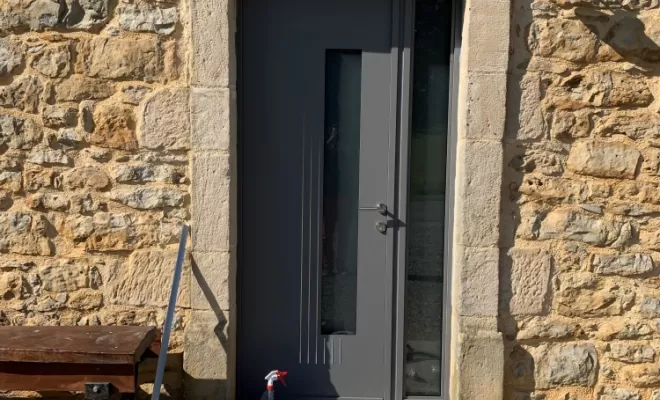 Installation de votre porte d’entrée en aluminium sur mesure à Monclar-de-Quercy, Nègrepelisse, Alu Project